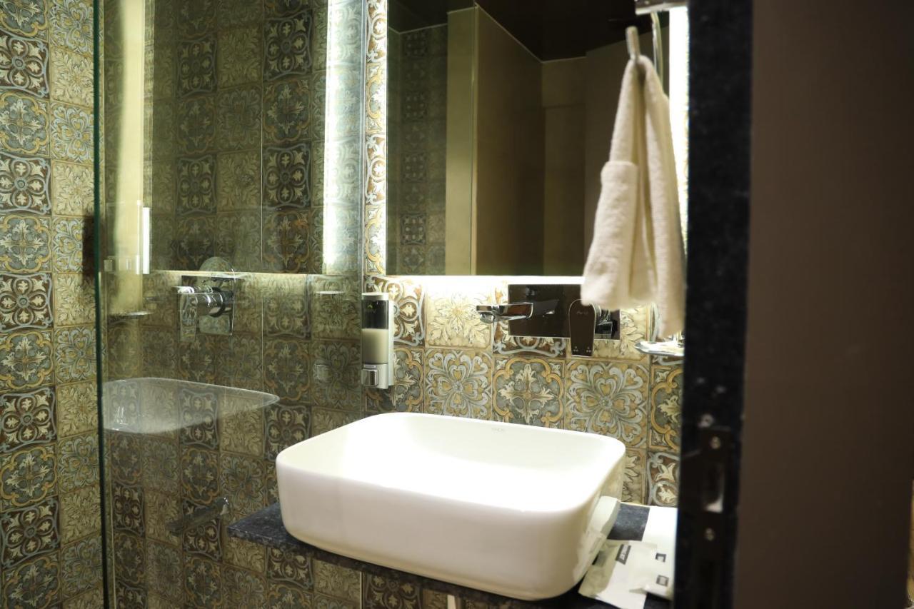 Krown Palace Resort سيلفاسا المظهر الخارجي الصورة