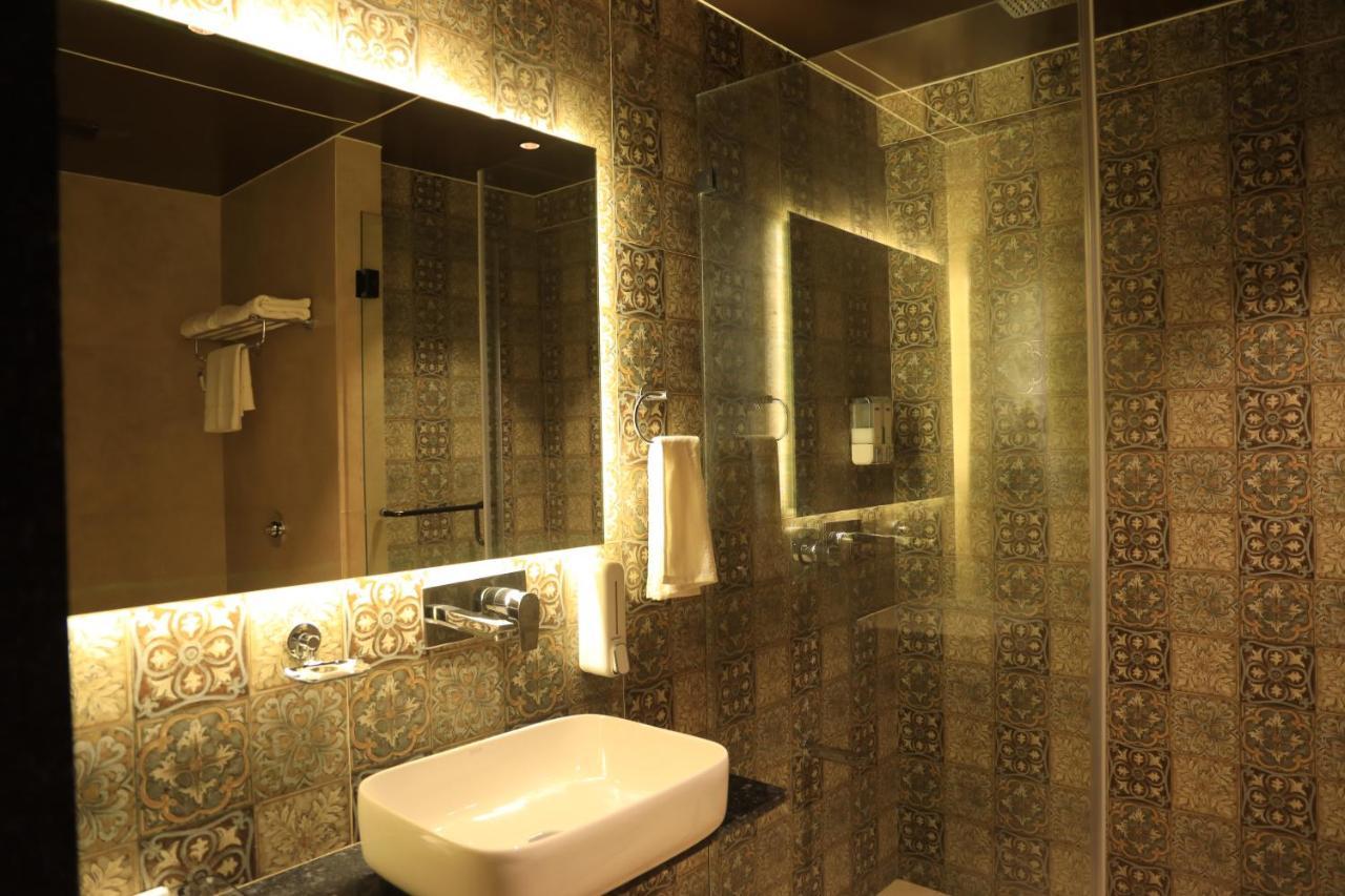 Krown Palace Resort سيلفاسا المظهر الخارجي الصورة