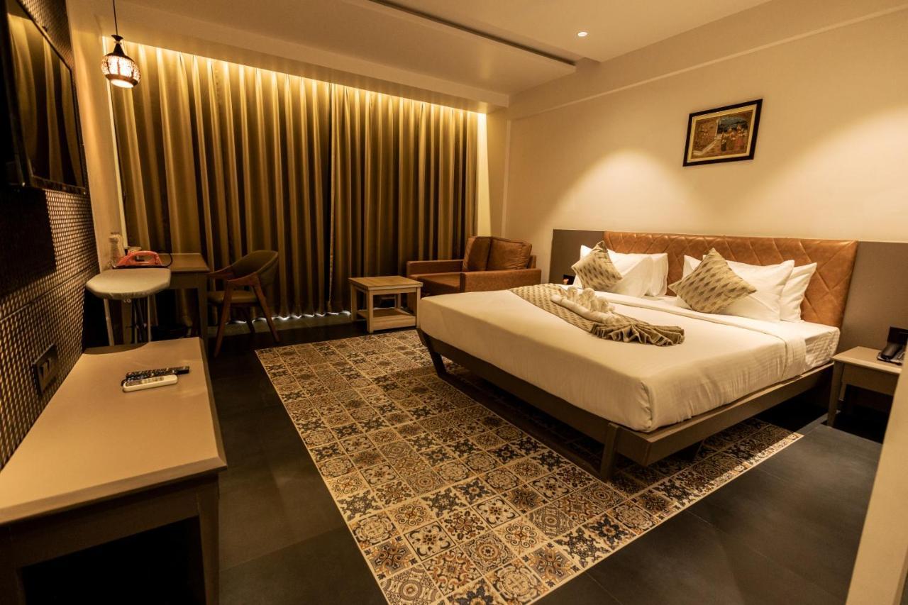 Krown Palace Resort سيلفاسا المظهر الخارجي الصورة