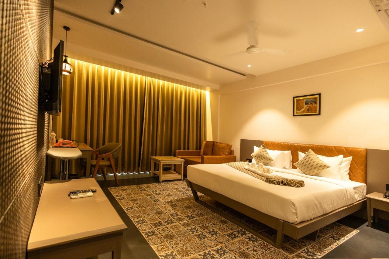 Krown Palace Resort سيلفاسا المظهر الخارجي الصورة
