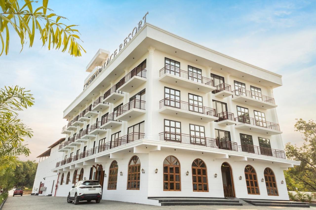 Krown Palace Resort سيلفاسا المظهر الخارجي الصورة