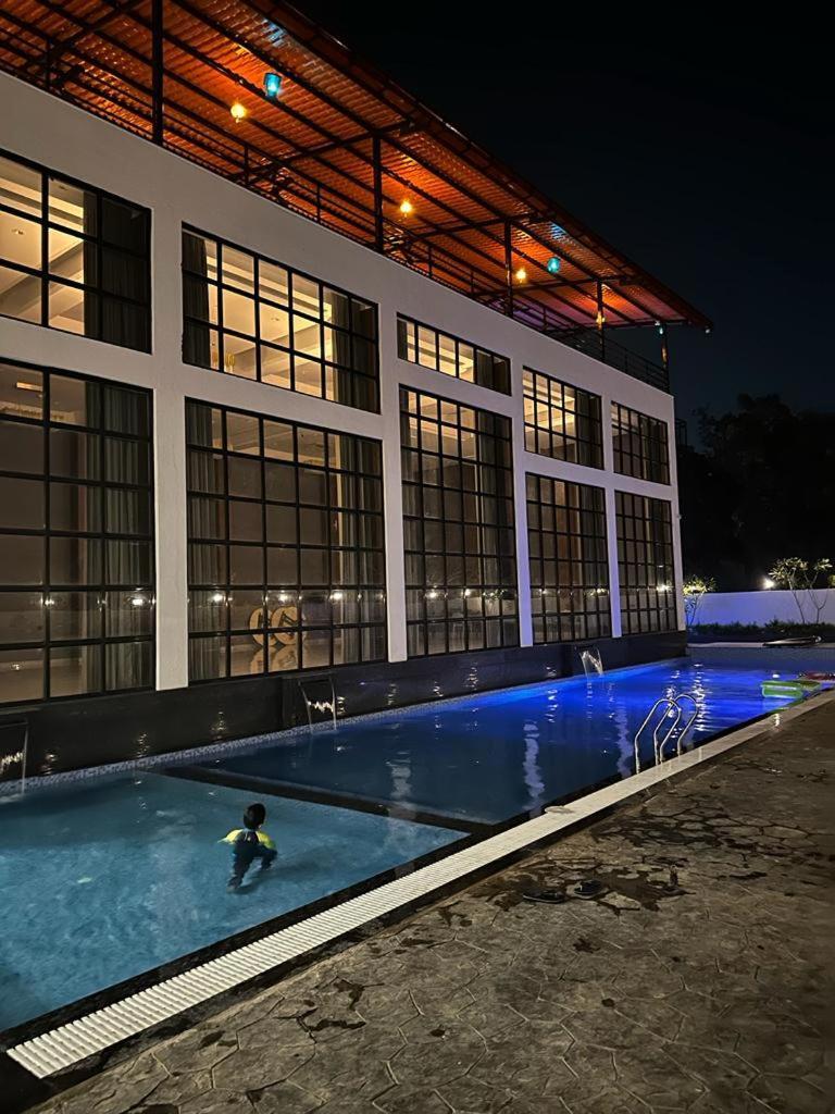 Krown Palace Resort سيلفاسا المظهر الخارجي الصورة