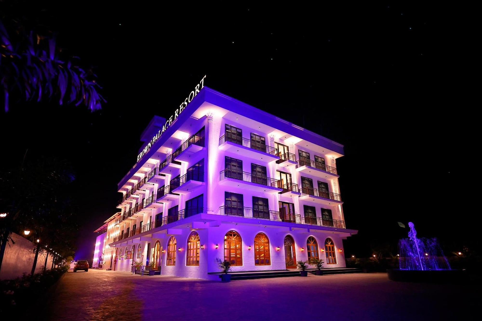 Krown Palace Resort سيلفاسا المظهر الخارجي الصورة