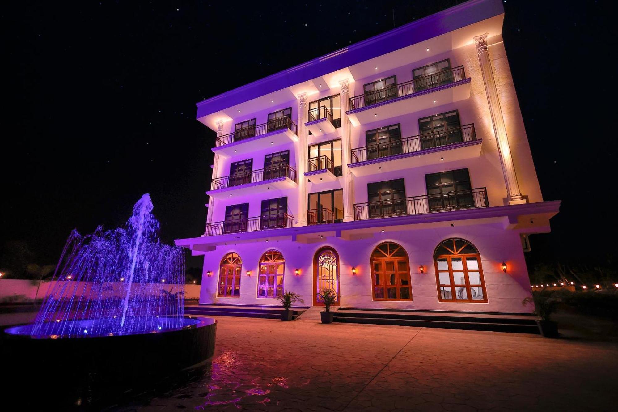 Krown Palace Resort سيلفاسا المظهر الخارجي الصورة