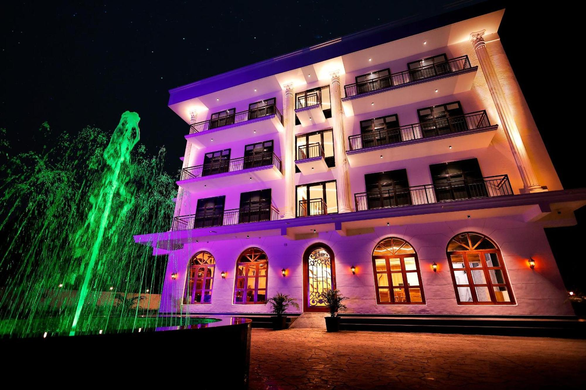 Krown Palace Resort سيلفاسا المظهر الخارجي الصورة