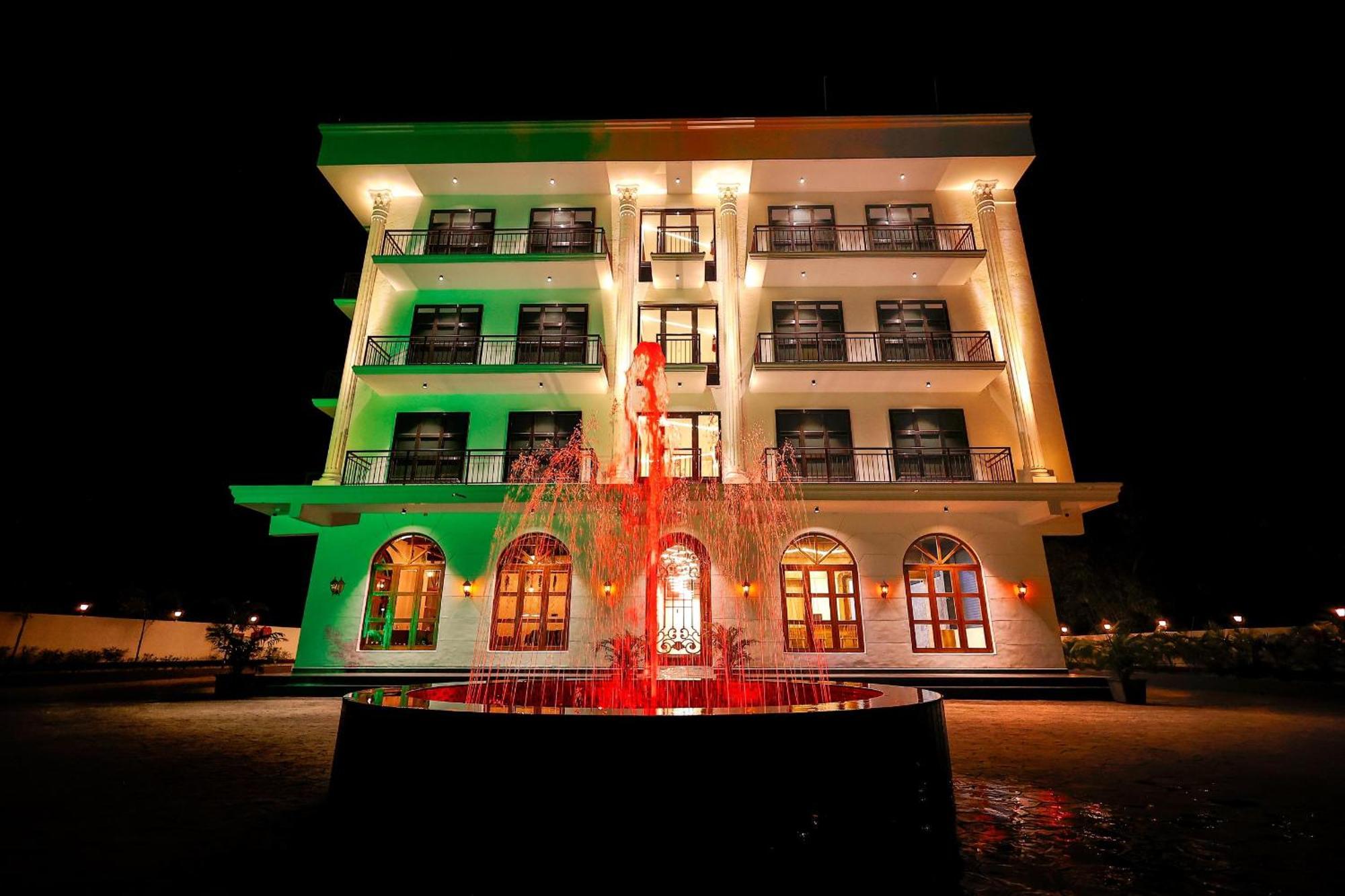 Krown Palace Resort سيلفاسا المظهر الخارجي الصورة